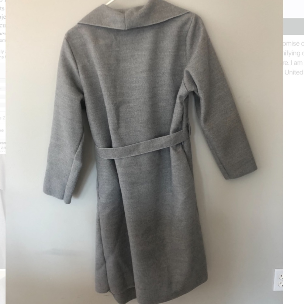 Gorgeous soft grey coat - Picture 3 of 3